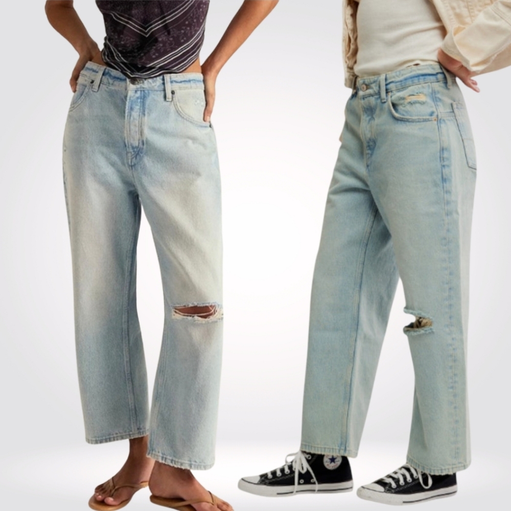 We The Free Light Wash Boyfriend Jeans - Distressed Knee